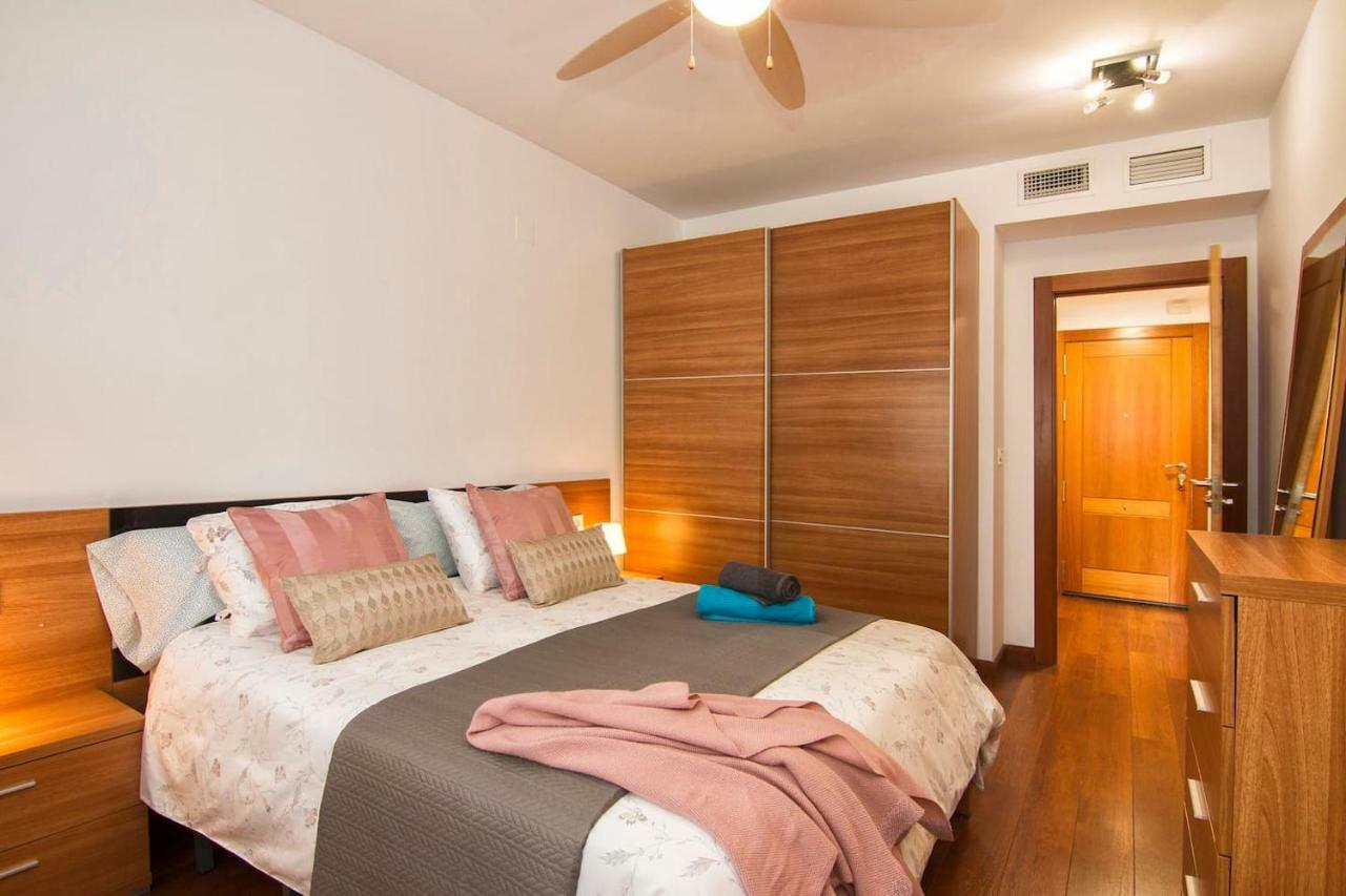 Apartamento Forum-Ciencias Con Piscina, Gym & Parking Grenada Zewnętrze zdjęcie