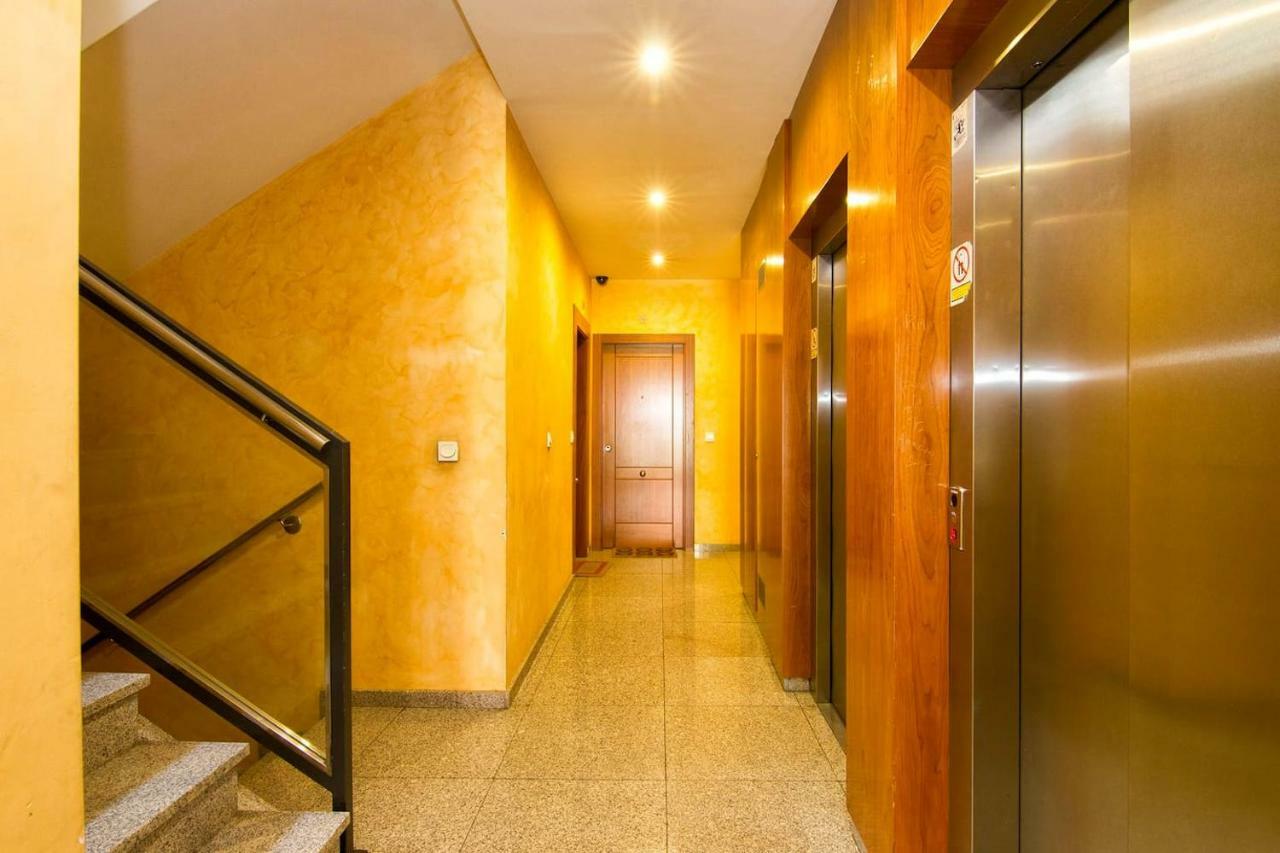 Apartamento Forum-Ciencias Con Piscina, Gym & Parking Grenada Zewnętrze zdjęcie